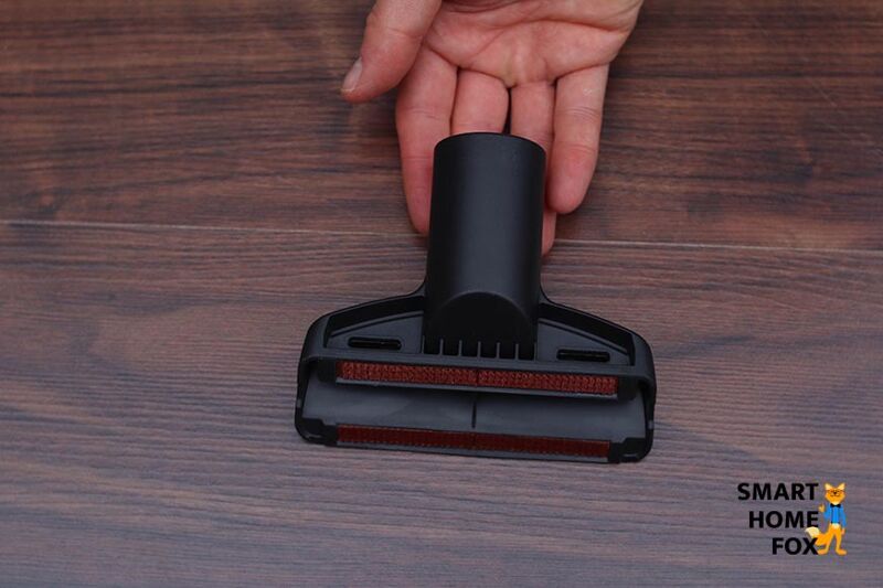 The upholstery nozzle